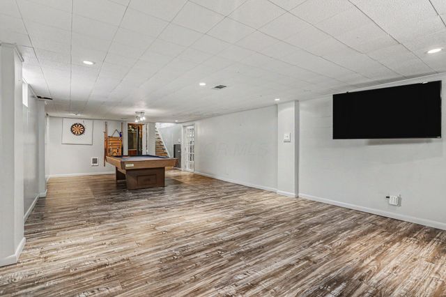 3140 Fishinger Road, Columbus, OH 43221