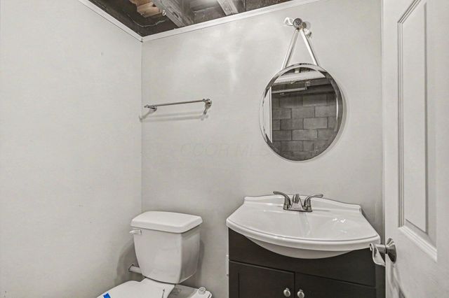 3140 Fishinger Road, Columbus, OH 43221