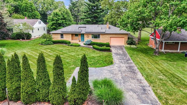 3140 Fishinger Road, Columbus, OH 43221