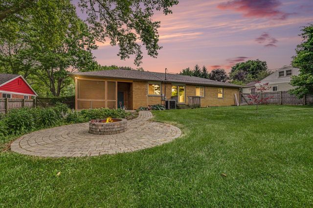 3140 Fishinger Road, Columbus, OH 43221