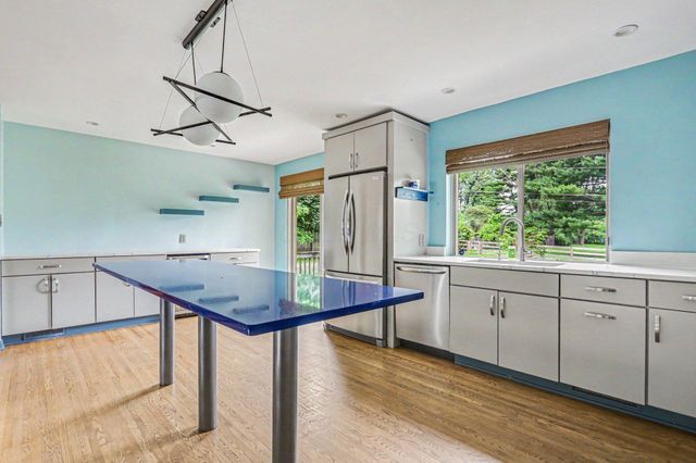 3140 Fishinger Road, Columbus, OH 43221