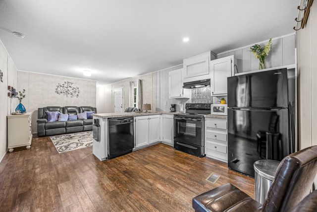 178 C Versie Rd., Little River, SC 29566