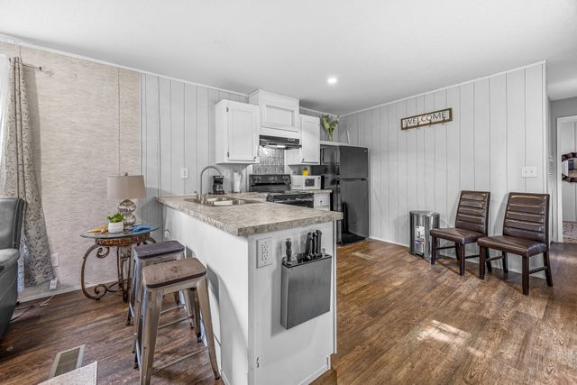 178 C Versie Rd., Little River, SC 29566