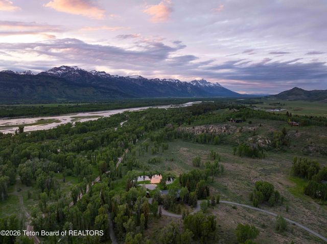 185 S SWAN Road, Jackson, WY 83001