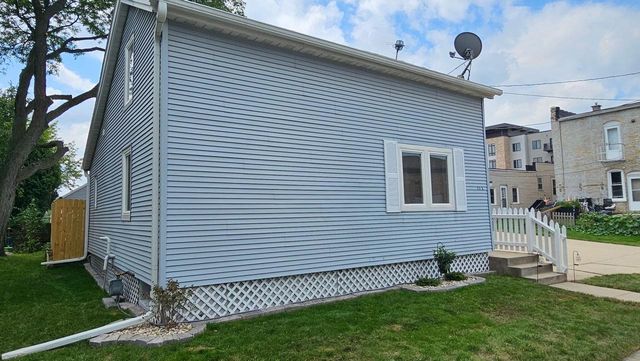 29 E State STREET, Hartford, WI 53027