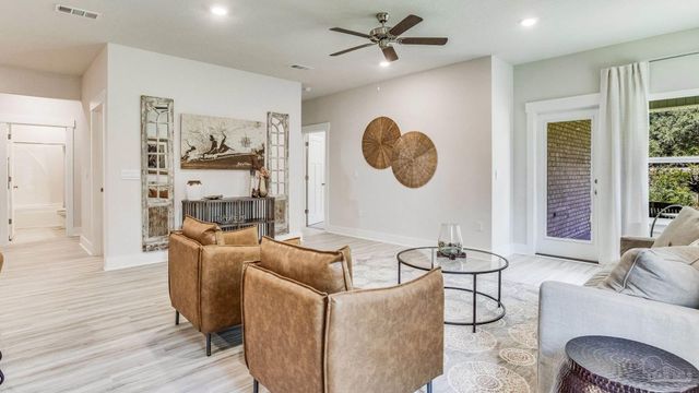 5952 Sargassum Ln, Milton, FL 32583