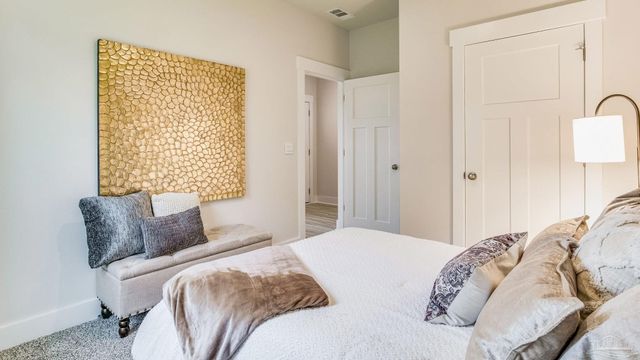 5952 Sargassum Ln, Milton, FL 32583