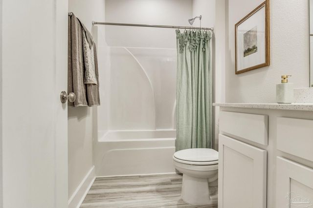 5952 Sargassum Ln, Milton, FL 32583