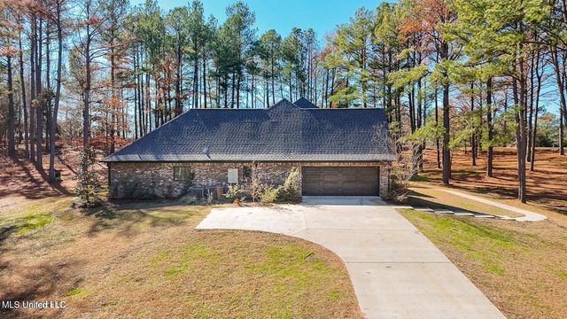 113 Trails End, Flora, MS 39071