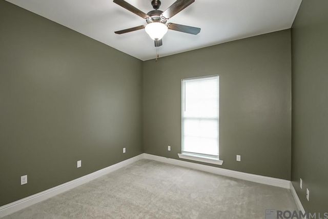 40444 Thomas Ave, Prairieville, LA 70769