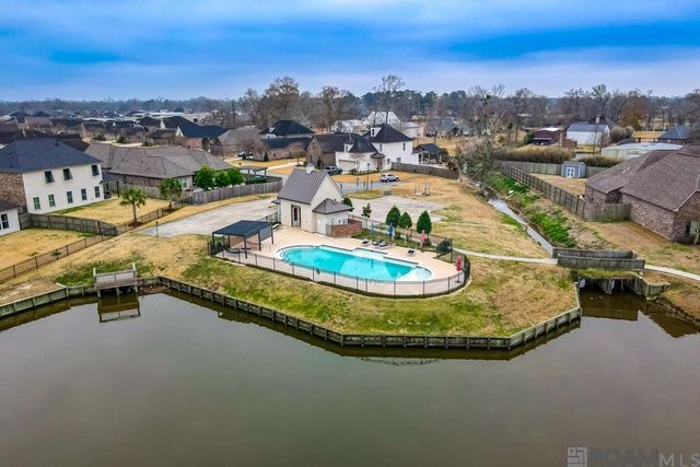 40444 Thomas Ave, Prairieville, LA 70769