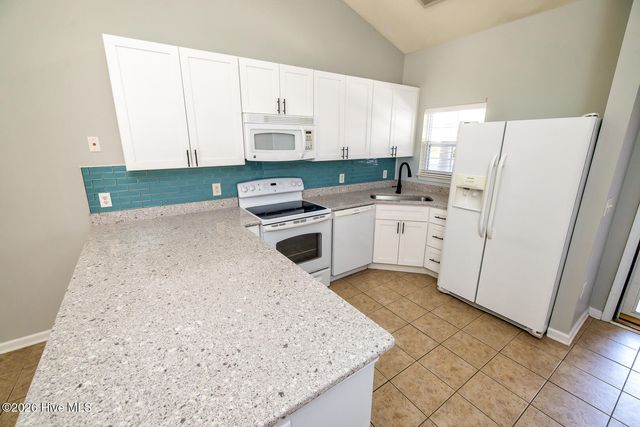 218 Eucalyptus Lane, Wilmington, NC 28412