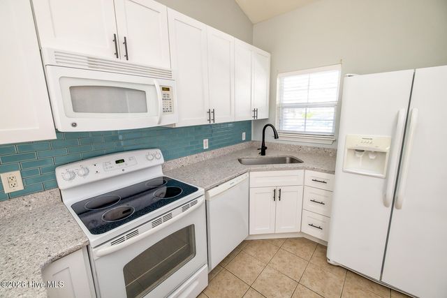 218 Eucalyptus Lane, Wilmington, NC 28412