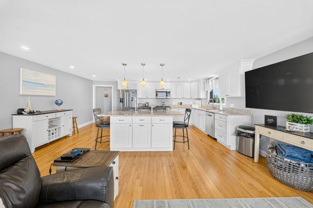 153 Atlantic Ave 1, Salisbury, MA 01952