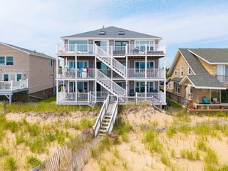 153 Atlantic Ave 1, Salisbury, MA 01952