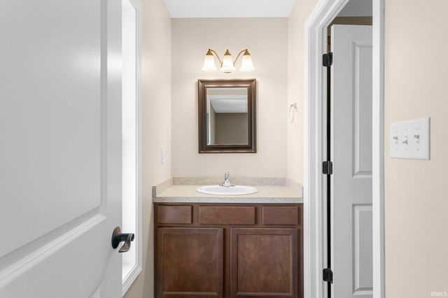 915 W Oak Street, South Bend, IN 46616