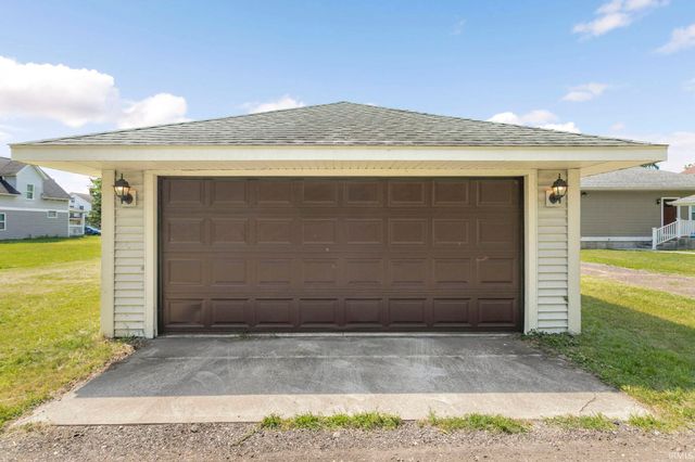 915 W Oak Street, South Bend, IN 46616