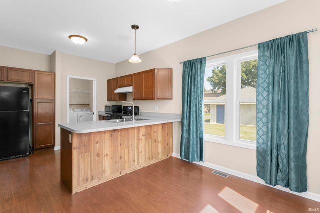 915 W Oak Street, South Bend, IN 46616