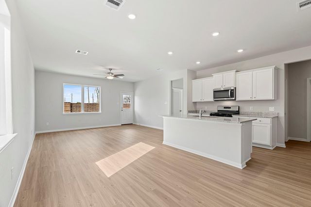 8918 Mystery Stone Drive, Iowa Colony, TX 77583