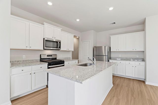 8918 Mystery Stone Drive, Iowa Colony, TX 77583
