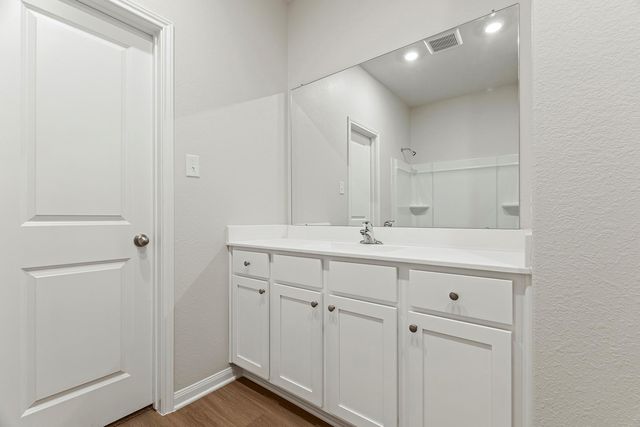 8918 Mystery Stone Drive, Iowa Colony, TX 77583