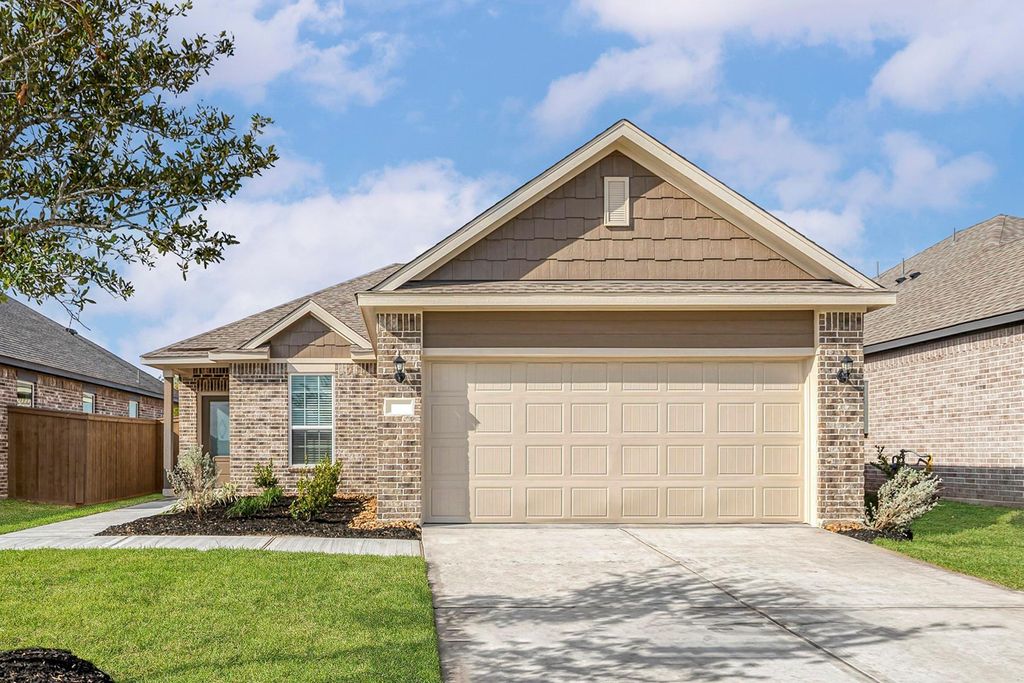 8918 Mystery Stone Drive, Iowa Colony, TX 77583
