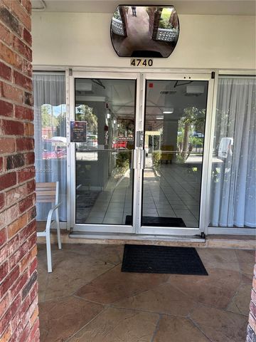 4740 NW 21st St 214, Lauderhill, FL 33313