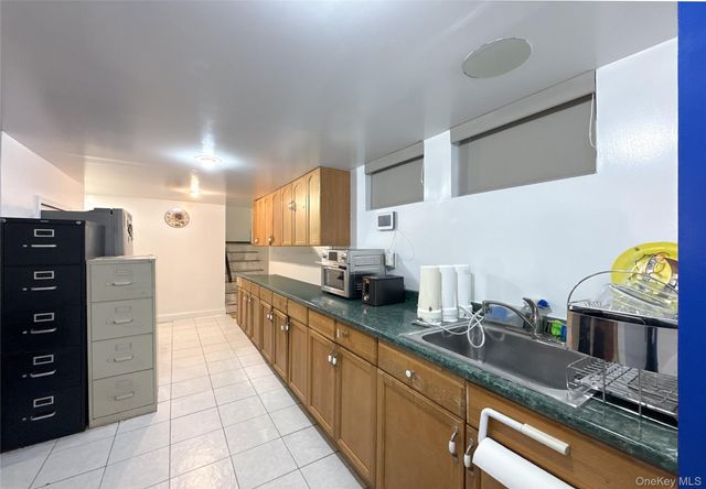 13437 58th Road, Flushing, NY 11355