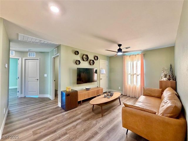 7206 Copper Grove Avenue, Las Vegas, NV 89113