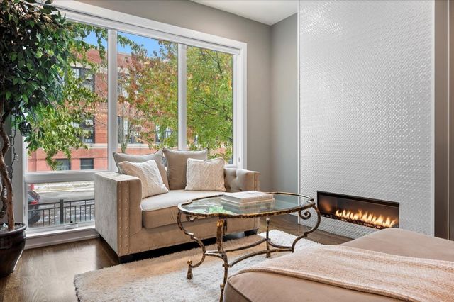 3330 N Clifton Avenue 1, Chicago, IL 60657