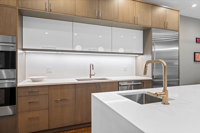 3330 N Clifton Avenue 1, Chicago, IL 60657