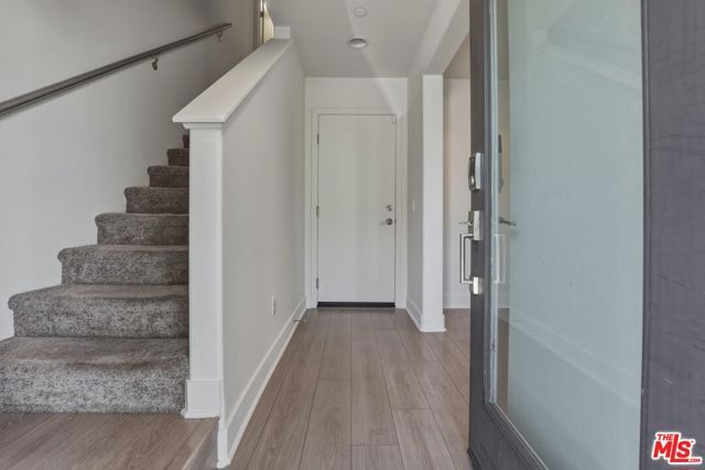 5118 Melrose Avenue, Los Angeles, CA 90038