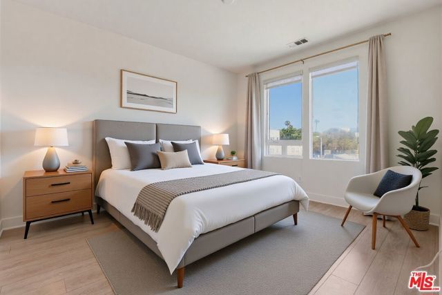 5118 Melrose Avenue, Los Angeles, CA 90038