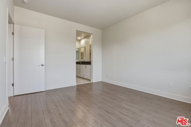 5118 Melrose Avenue, Los Angeles, CA 90038