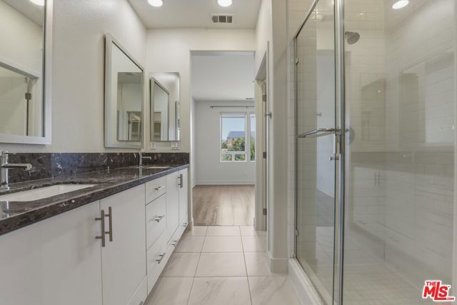 5118 Melrose Avenue, Los Angeles, CA 90038