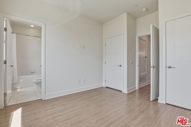5118 Melrose Avenue, Los Angeles, CA 90038