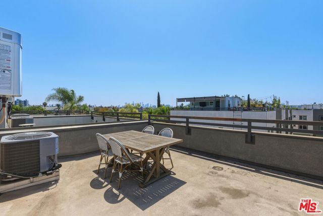 5118 Melrose Avenue, Los Angeles, CA 90038