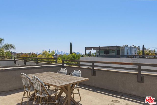 5118 Melrose Avenue, Los Angeles, CA 90038