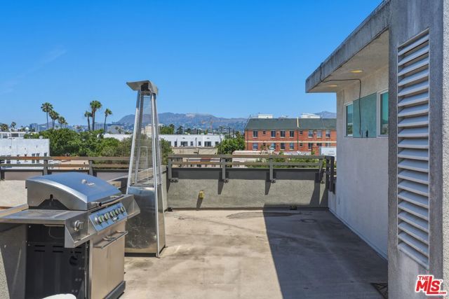 5118 Melrose Avenue, Los Angeles, CA 90038