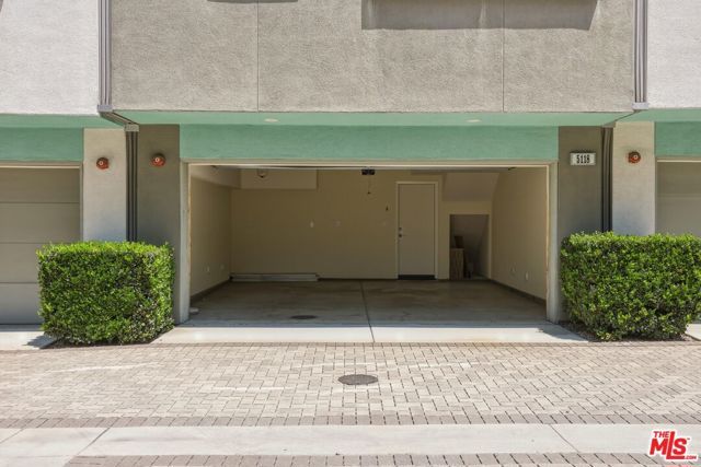 5118 Melrose Avenue, Los Angeles, CA 90038