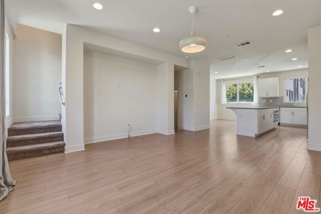 5118 Melrose Avenue, Los Angeles, CA 90038