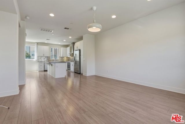 5118 Melrose Avenue, Los Angeles, CA 90038