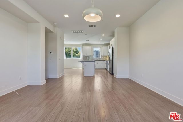 5118 Melrose Avenue, Los Angeles, CA 90038