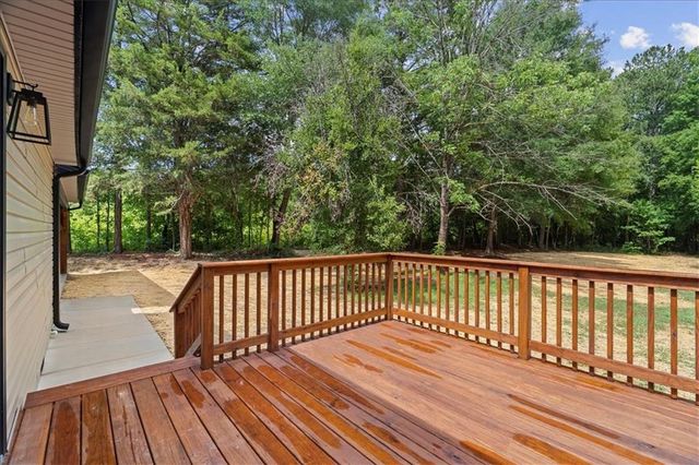 126 Church Road SW, Calhoun, GA 30701