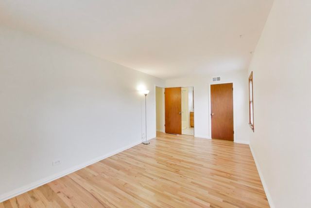 4053 Cumnor Road, Downers Grove, IL 60515