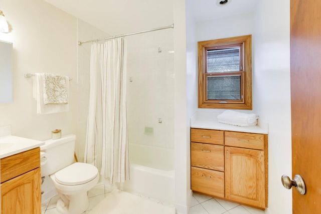 4053 Cumnor Road, Downers Grove, IL 60515