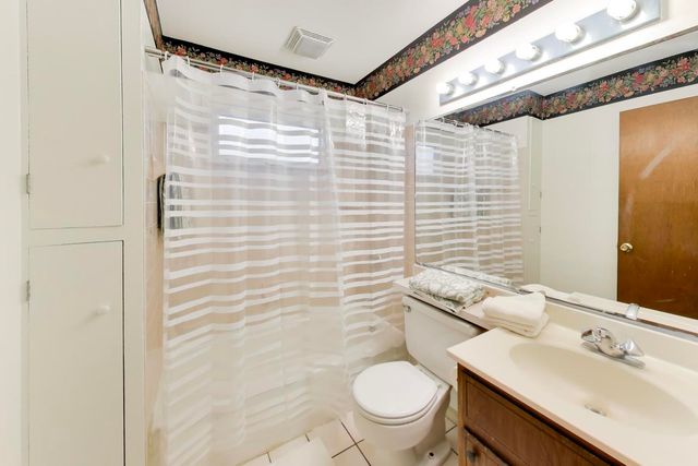 4053 Cumnor Road, Downers Grove, IL 60515