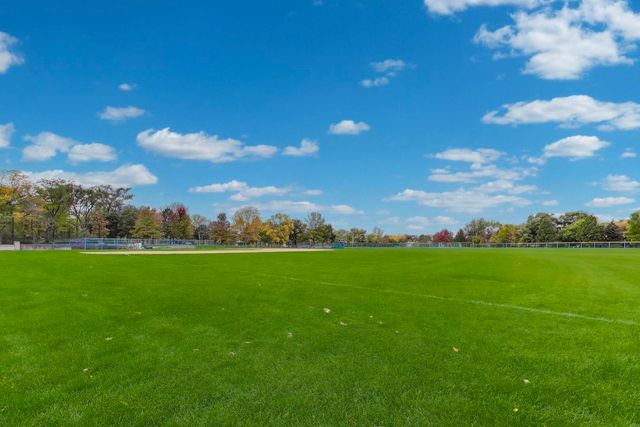 4053 Cumnor Road, Downers Grove, IL 60515