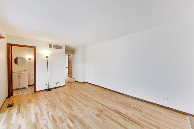 4053 Cumnor Road, Downers Grove, IL 60515