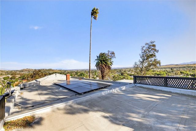 5641 Rutile, Jurupa Valley, CA 92509